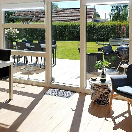 6 Person Holiday In Sydals * Nedre Lysabild